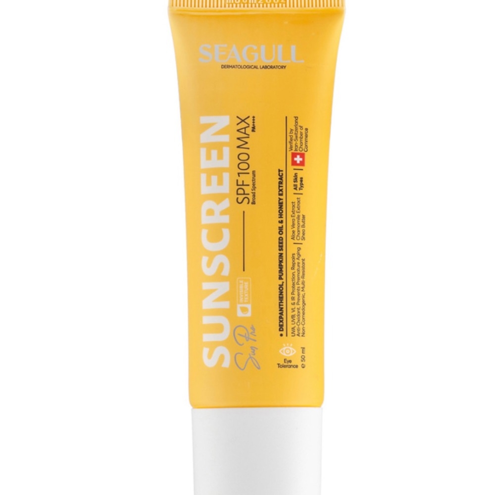 کرم ضد آفتاب بی رنگ سی گل با SPF100 مناسب انواع پوست حجم 50 میلی لیتر