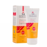 کرم ضد آفتاب رنگی مدیلن با SPF60 مناسب پوست چرب و معمولی بژ روشن حجم 50 میلی لیتر