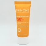ضد آفتاب بی رنگ مناسب پوست مختلط تا چرب SPF50