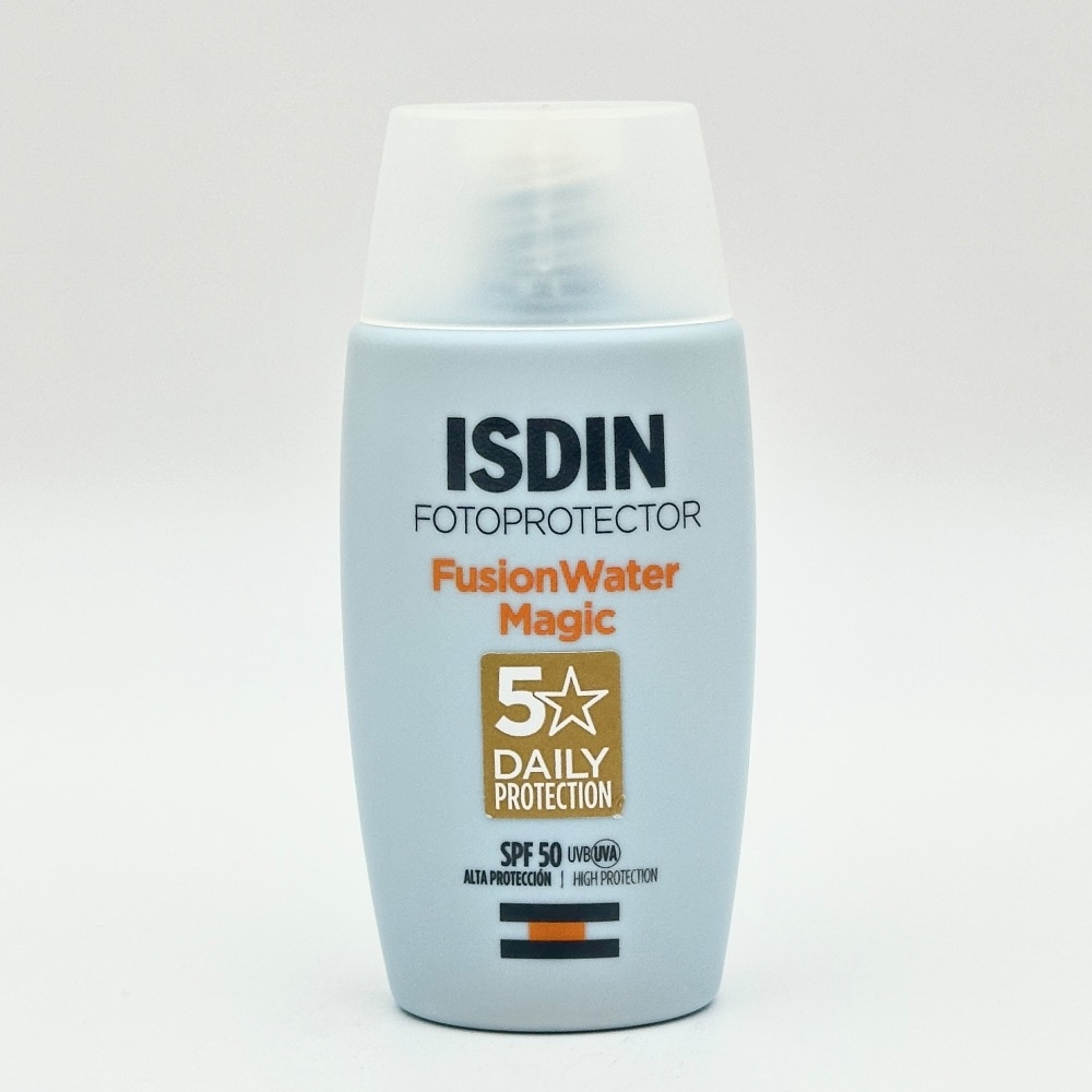 ضد آفتاب فیوژن واتر بدون رنگ SPF50 مناسب انواع پوست ایزدین