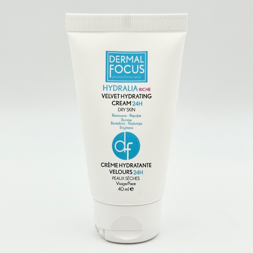 کرم آبرسان مرطوب کننده هیدرالیا 24 ساعته درمال فوکوس مناسب پوست های خشک 