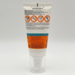 کرم ضد آفتاب و آبرسان بدون رنگ لاروش پوزای SPF50 مناسب پوست خشک و معمولی